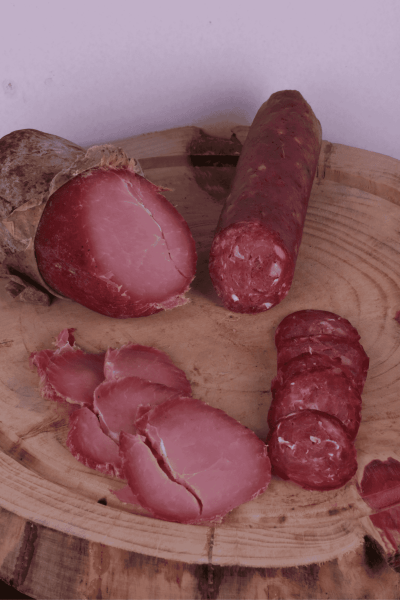 Kit Bagual: 10 Salames Suíno Defumados Tipo Italiano Meia Cura(500g cada) ou Curados(320g cada) +4 Copas Lombo Suína Defumadas Meia cura(550g cada) ou Curadas(400g cada) + 1 Copa Lombo de Brinde  