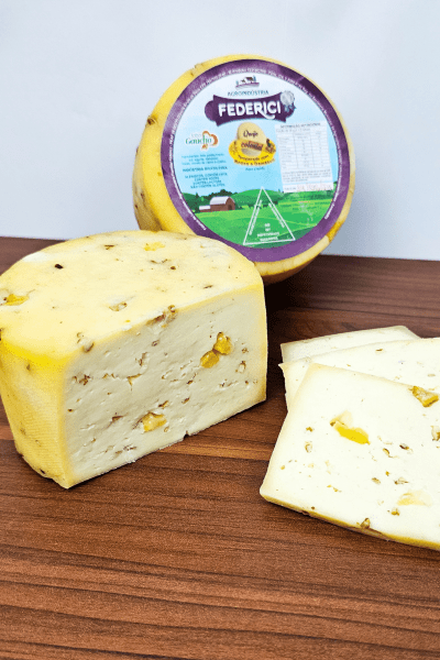 Queijo Artesanal Temperado Com Nozes E Damasco Federici Meia Cura 550g TOP 2 do RS (Prêmio Prata)