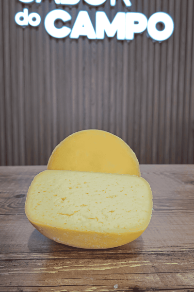 Queijo Colonial Artesanal Amanteigado e Furadinho Meia cura 700g Leite tipo A Top 1 do RS (Prêmio Ouro)