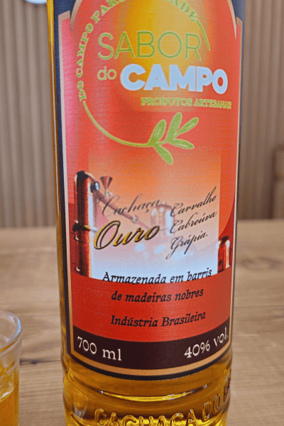 Cachaça Artesanal Ouro 4 anos Barril de Carvalho 700ml