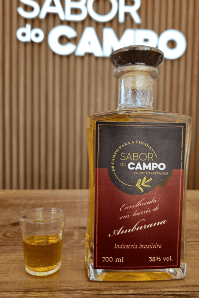 Cachaça Artesanal Premium 4 anos Barril de Amburana 700ml