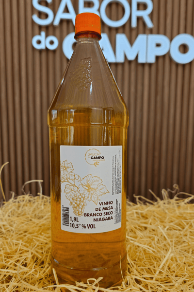 Vinho Branco Seco Colonial Uva Niágara Serra Gaúcha 1,9l PET