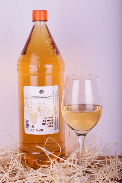 Vinho Branco Seco Colonial Valdameri Uva Niágara Serra Gaúcha