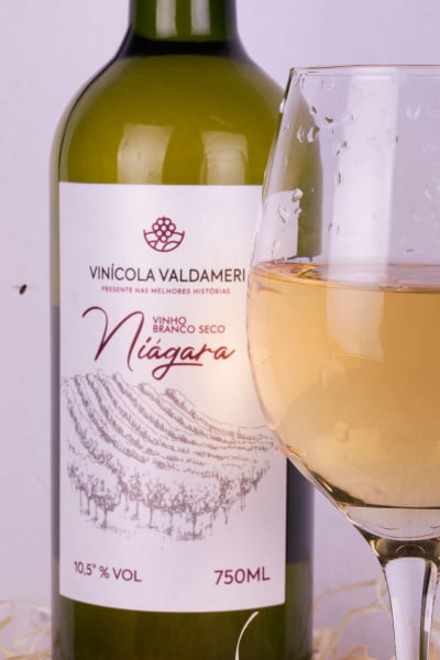 Vinho Branco Seco Colonial Valdameri Uva Niágara Serra Gaúcha